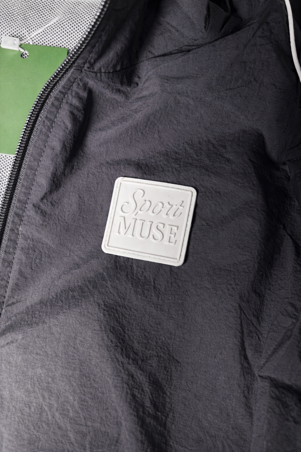 Sport Muse Windbreaker Tracksuit (Jacket and Pants) in Noir